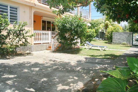 Gîte Ixora Deshaies Guadeloupe