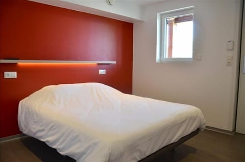 Premium bedding, individually decorated, individually furnished