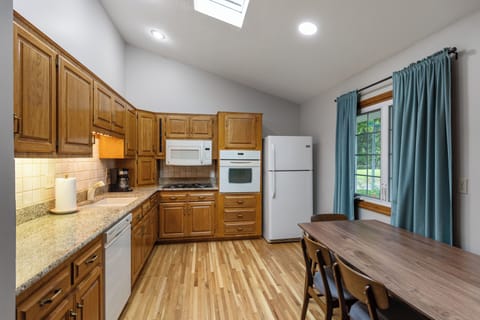 Bright and open, fully stocked kitchen