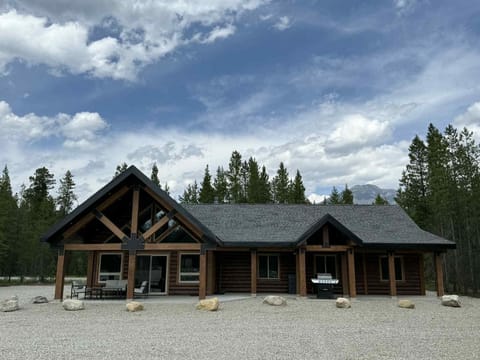 Polar Den Cabin - Pet Friendly! (2251)