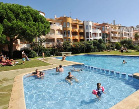 Holiday Home Swimming Pool
