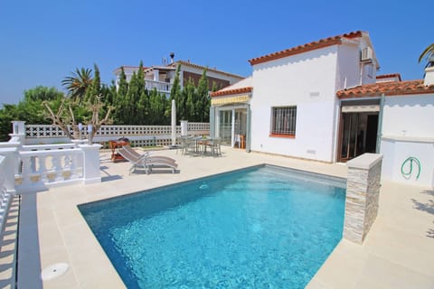 Holiday Home Swimming Pool