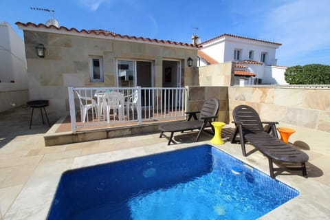 Holiday Home Swimming Pool