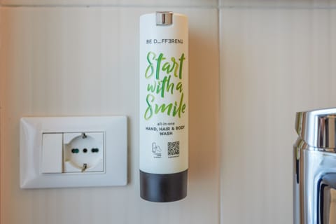 Junior Suite | Hypo-allergenic bedding, down comforters, memory foam beds, minibar