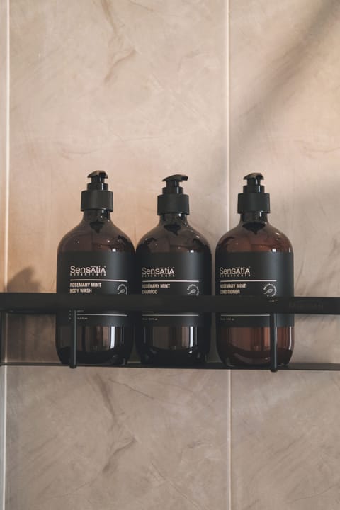 Shower, free toiletries, bathrobes, slippers