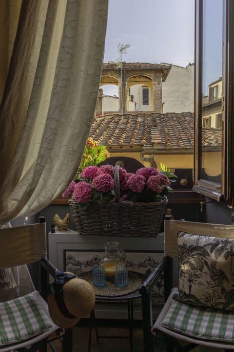 Deluxe Room | In-room safe, desk, laptop workspace, blackout drapes
