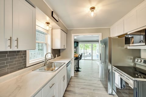 House (2 Bedrooms) | Interior