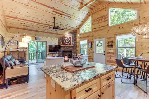 House (2 Bedrooms) | Interior