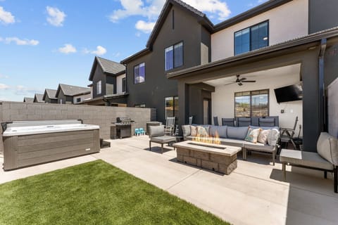 Townhome, 4 Bedrooms | Terrace/patio
