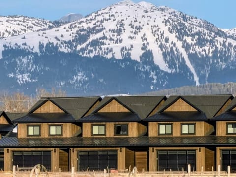 Teton Duo ~ 2 beautiful side-by-side homes with Grand Targhee Resort as your background and bedroom views of the Big Hole Mountains!
