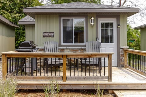 Westlake Cottage - Cherry Valley Lodge