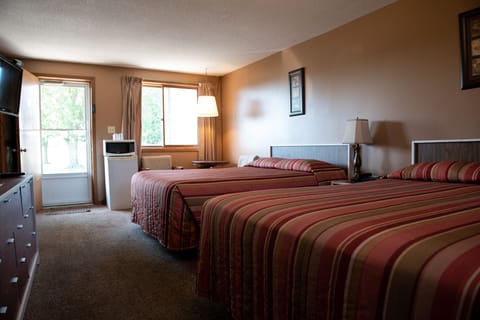 Room, 2 Queen Beds | Iron/ironing board, free WiFi