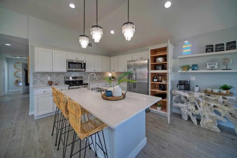 House (Multiple Bedrooms) | Interior