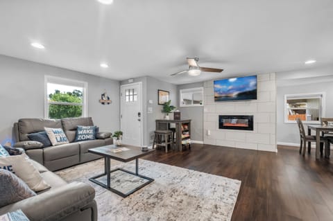 Open concept living, dining, & kitchen areas!