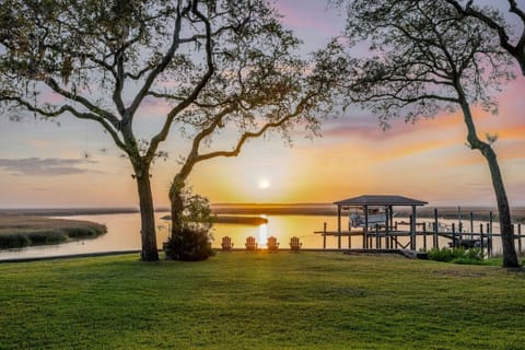 Sunrise Suite offers peaceful mornings with waterfront views and the chance to spot dolphins and manatees as you relax and unwind.