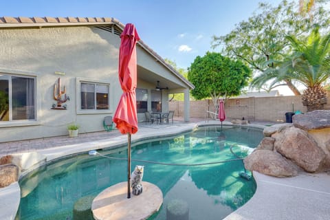 Mesa Vacation Rental | 3BR | 2BA | 1,900 Sq Ft | Small Step Required