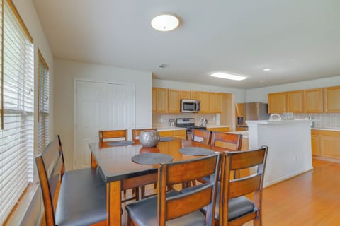 Dining Area | 1st Floor