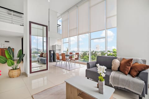 Apartment, 1 Bedroom, City View | Living area