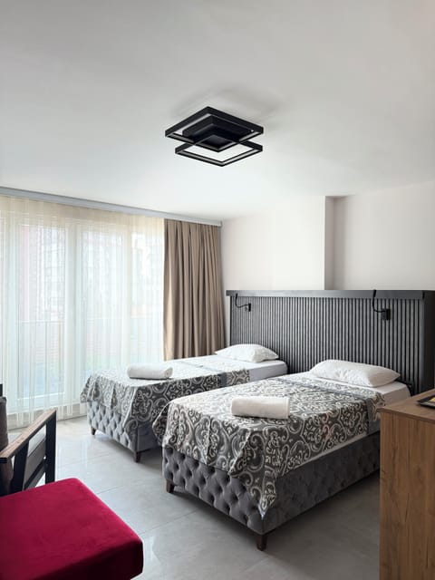 Premium Twin Room | Hypo-allergenic bedding, Tempur-Pedic beds, free WiFi, bed sheets