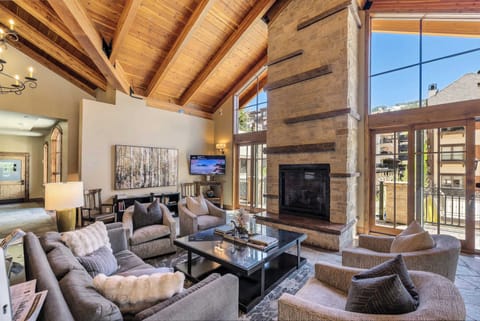 Condo, Multiple Beds, Balcony, Mountain View (Landmark Vail) | Living area | 42-inch flat-screen TV with digital channels