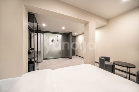 Family Twin Room | Blackout drapes, soundproofing, free WiFi