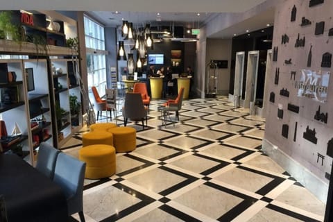 Suite | Lobby