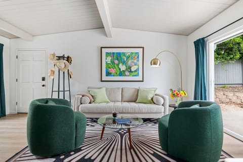 08 - beach-bliss-living-area