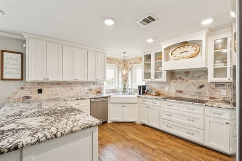 Indoors, Kitchen, Floor, Flooring, Home Decor