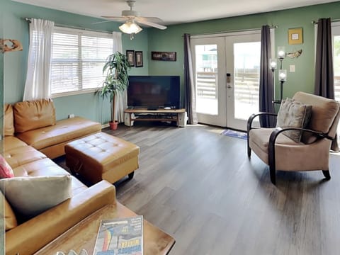House (3 Bedrooms) | Property amenity