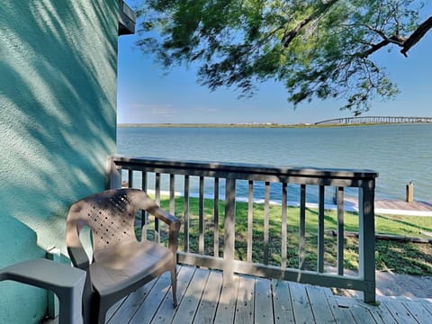 Condo (3 Bedrooms) | Front of property