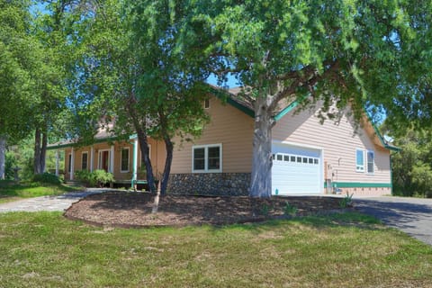 exterior1.JPG