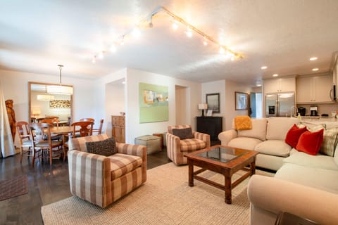 Luxury Condo | Living room