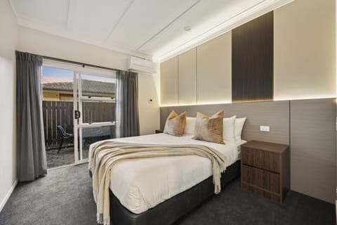 Luxury Studio Suite | Soundproofing, free WiFi