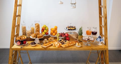 Daily buffet breakfast (EUR 10 per person)