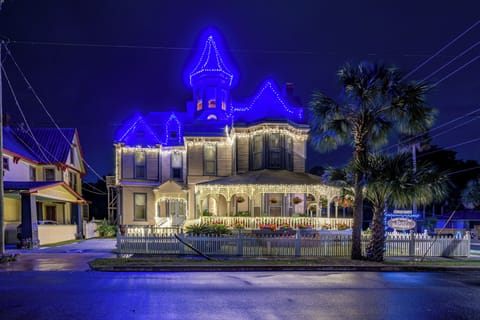 House (Multiple Bedrooms) | Interior