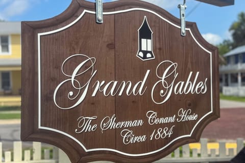 House (Multiple Bedrooms) | Interior