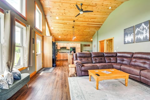 House (2 Bedrooms) | Interior