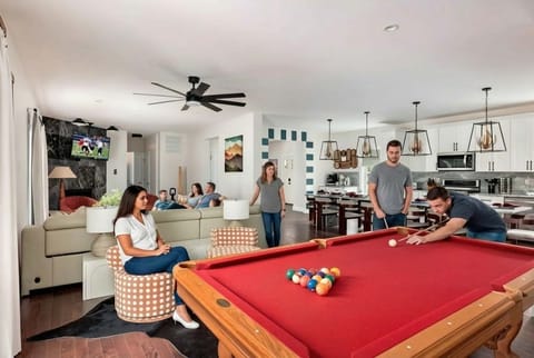 Enjoy a competitive game of pool amid rich textures and cozy ambiance, all while taking in stunning mountain atmosphere. It’s the perfect spot for relaxed afternoons, friendly games, and quiet moments surrounded by natural beauty.