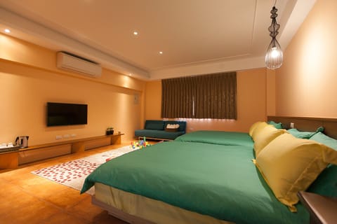 Quadruple Room (Turn Right ) | Premium bedding, free WiFi, bed sheets