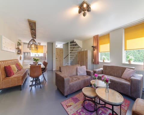 House | Living room