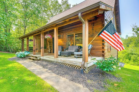 Hillsville Vacation Rental | 3BR | 2.5BA | 3 Steps Required | 2,492 Sq Ft