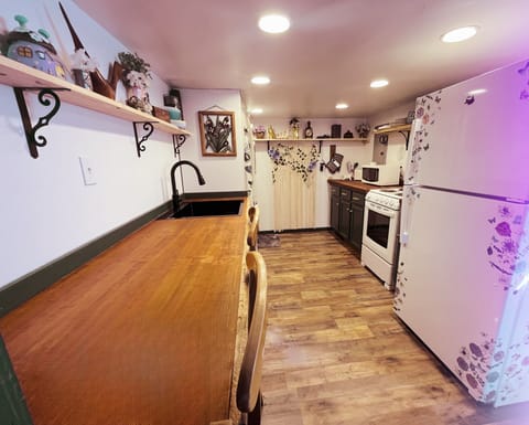 Nice bar to eat breakfast. 