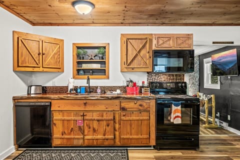 Skip the restaurants — enjoy homecooked meals in your private mountain getaway.