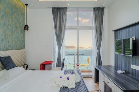 Executive Room | Soundproofing, free WiFi, bed sheets
