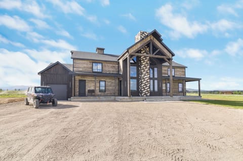 Checkmate ~ so much room for parking!