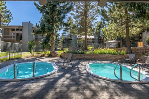 Enjoy fabulous community amenities during your stay!