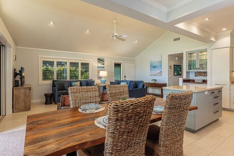 Enjoy delicious meals with family or guests