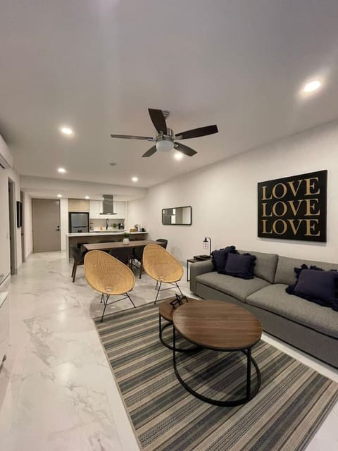 Condo Escamillab