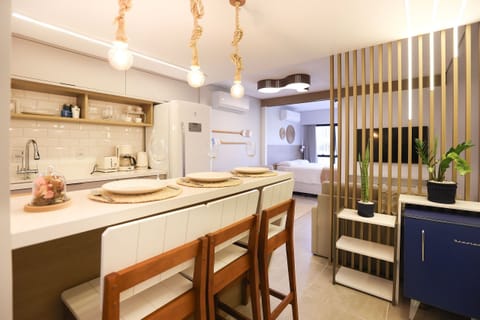Apartment | Dining
