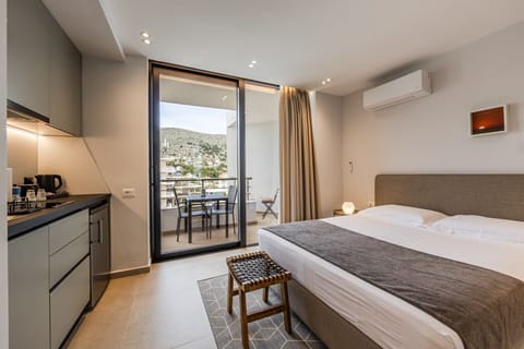 Bedroom with a double bed